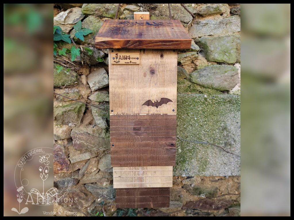 The BatBox - Nichoir á Chauve-Souris (style droite) • © AHM Créations