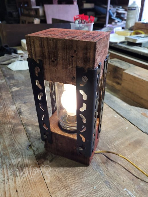 Lampe en Block Palette • © AHM Créations